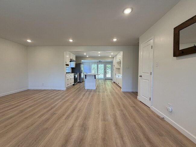 Foto del edificio - 214 W Union St