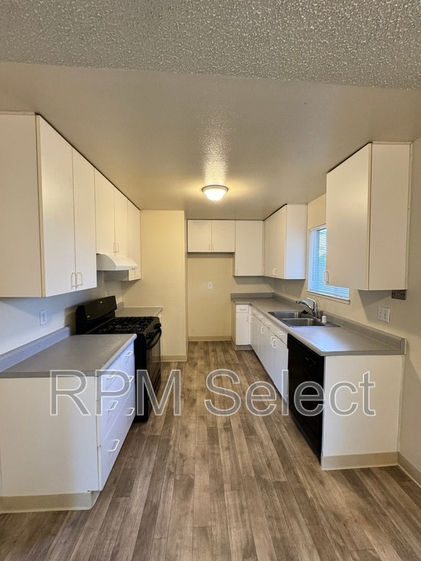 Building Photo - 4740 Keema Ave