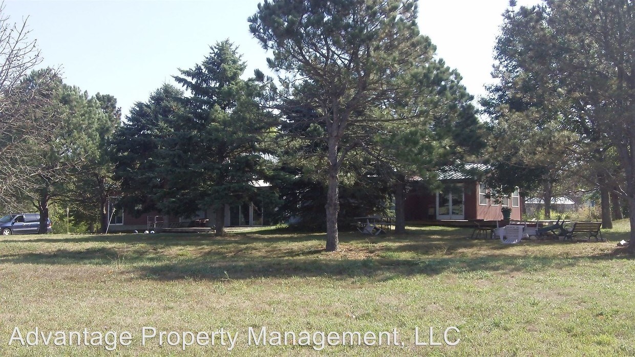 Foto principal - 3 br, 2 bath House - 46868 298th St