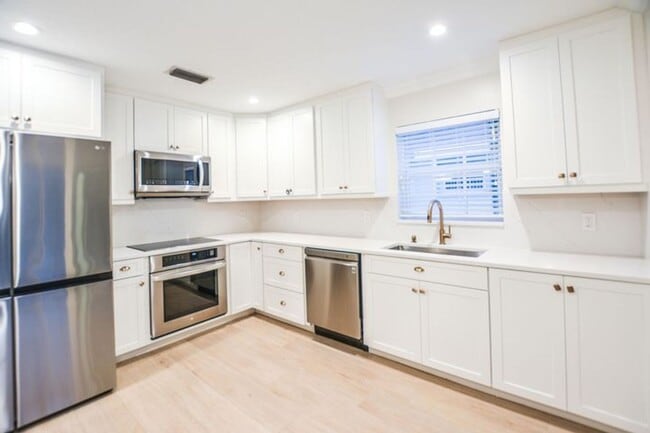 Foto del edificio - 226 Moccasin Trail W