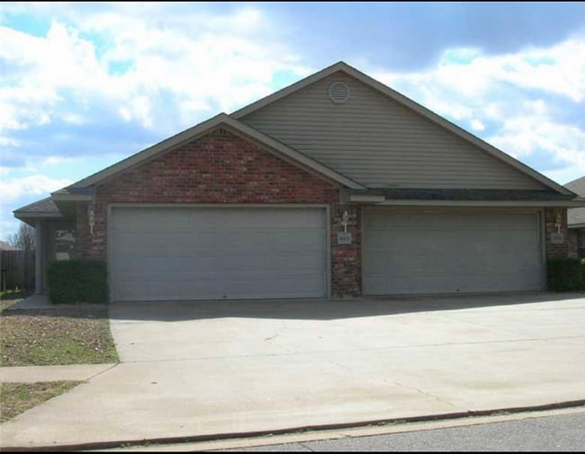 Building Photo - 1811 Ingalls Ln