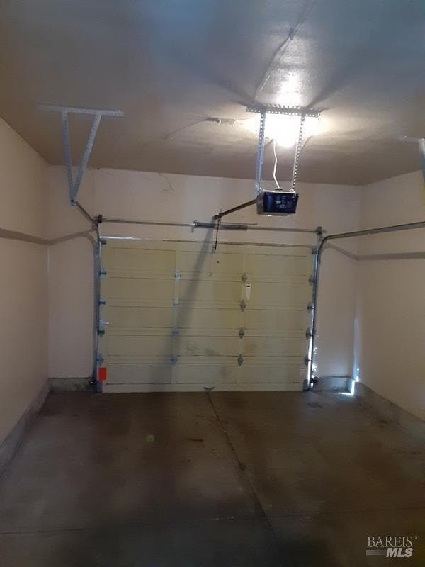 Building Photo - 2310 Maher Dr