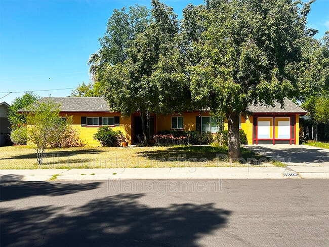 Building Photo - 5302 N 14th Pl