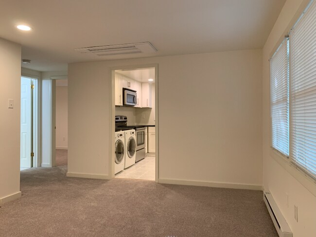 Foto del edificio - 139 Maple Ave