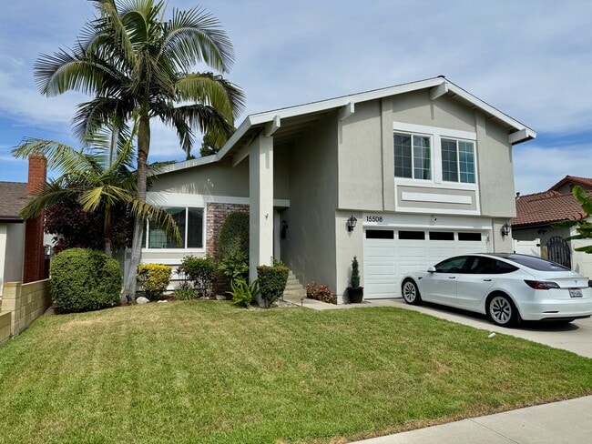 Foto del edificio - 15508 Caulfield Ave