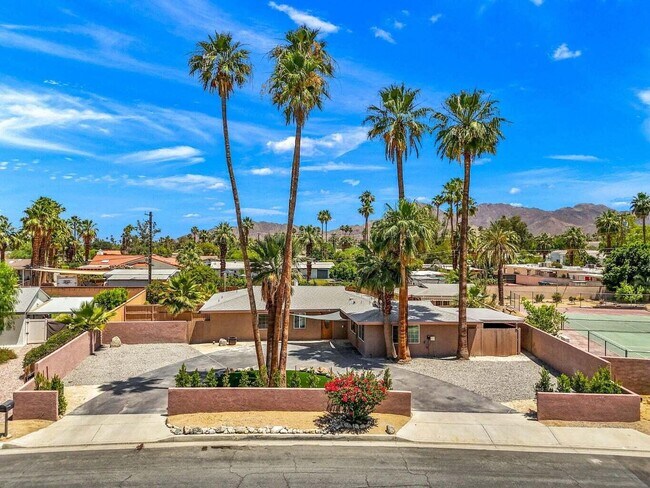 Building Photo - 44500 San Carlos Ave