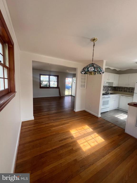 Foto del edificio - 4712 Topping Rd