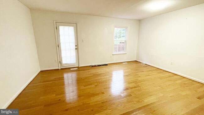 Foto del edificio - 14652 Keeneland Cir