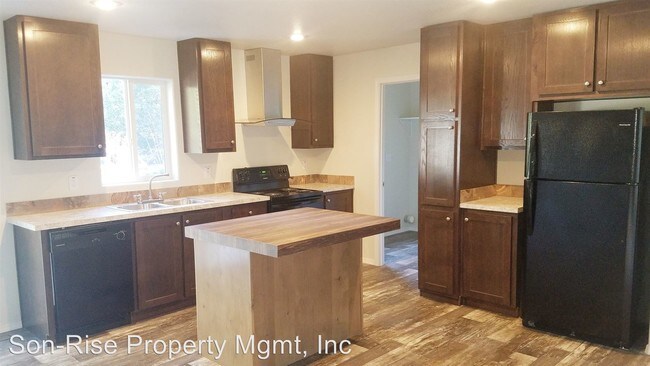 Foto del edificio - 3 br, 2 bath House - 184 Jerome St
