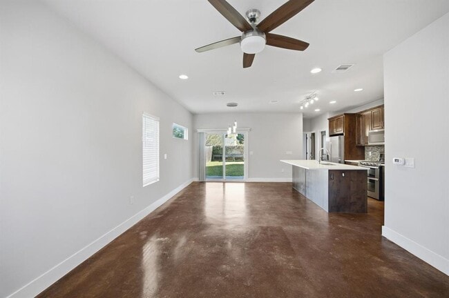 Foto del edificio - 1125 Walton Ln