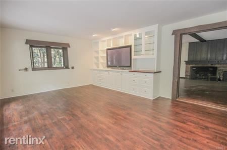 Building Photo - 4 br, 4 bath House - 1200 Lorain Rd