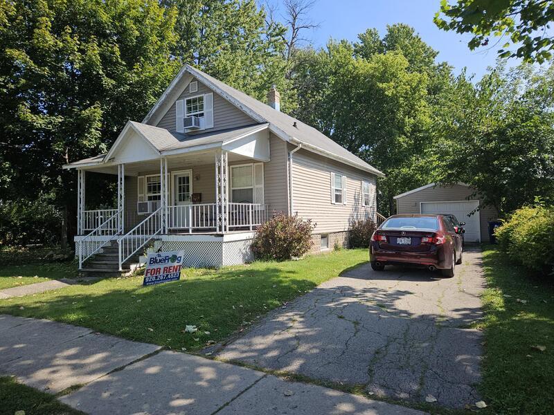 Primary Photo - 370 Oak St