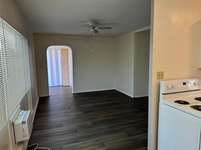 Building Photo - 8289 Cristobal Ave