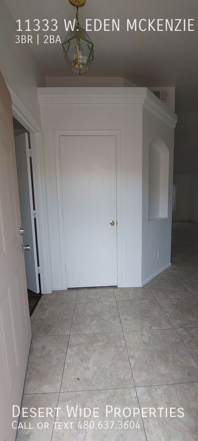 Foto del edificio - 11333 W Eden McKenzie Dr