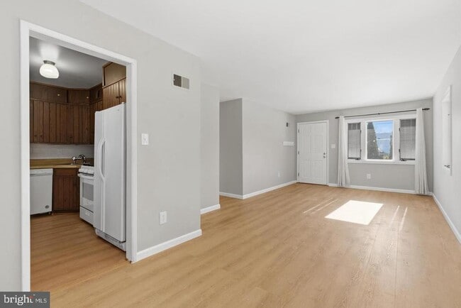 Building Photo - 1813 Olmstead Dr