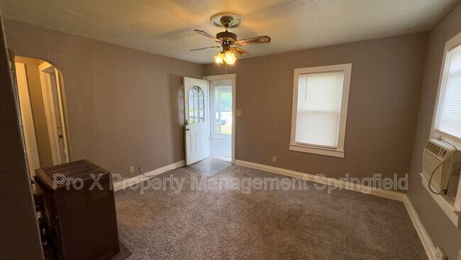 Foto del edificio - 1855 E Dale St