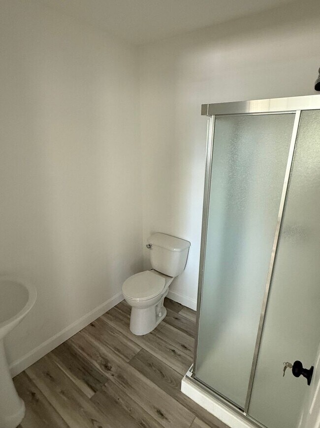 Foto del edificio - Omelveny Properties