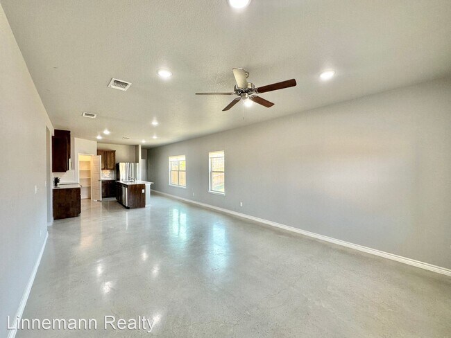 Foto del edificio - 4 br, 2 bath House - 1448 Dryden Avenue