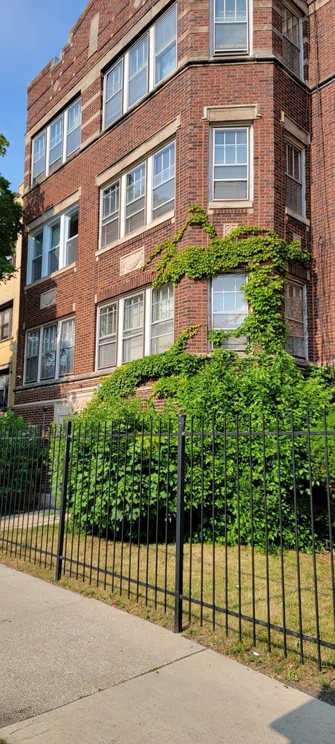 Building Photo - 7755 S Kingston Ave