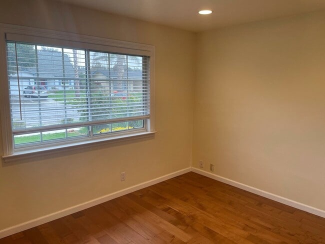 Building Photo - SAN JOSE - Well Maintained Home In Desirab...