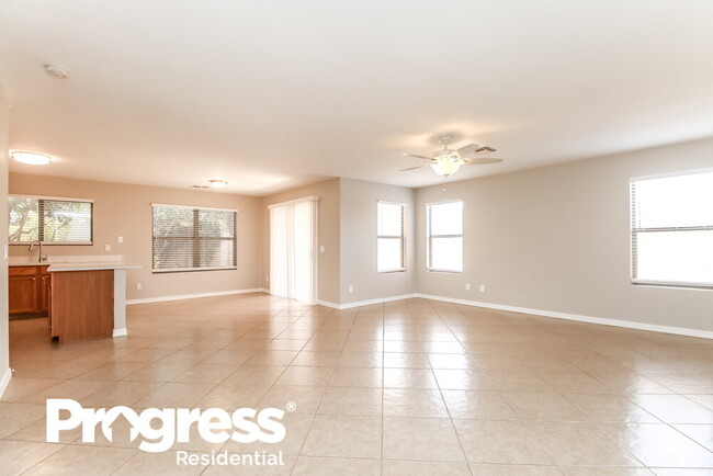 Building Photo - 6145 S Wilson Dr