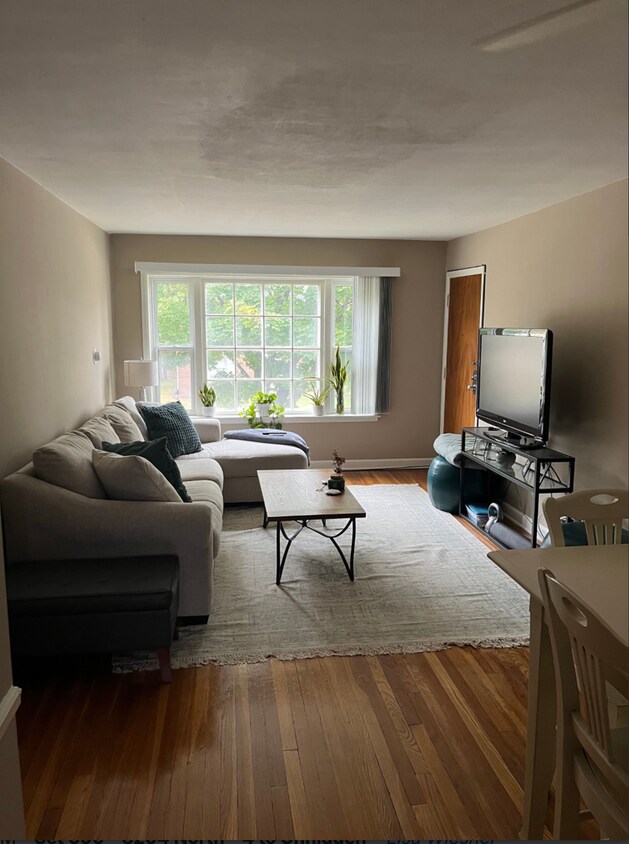 Foto del edificio - 8204 W North Ave