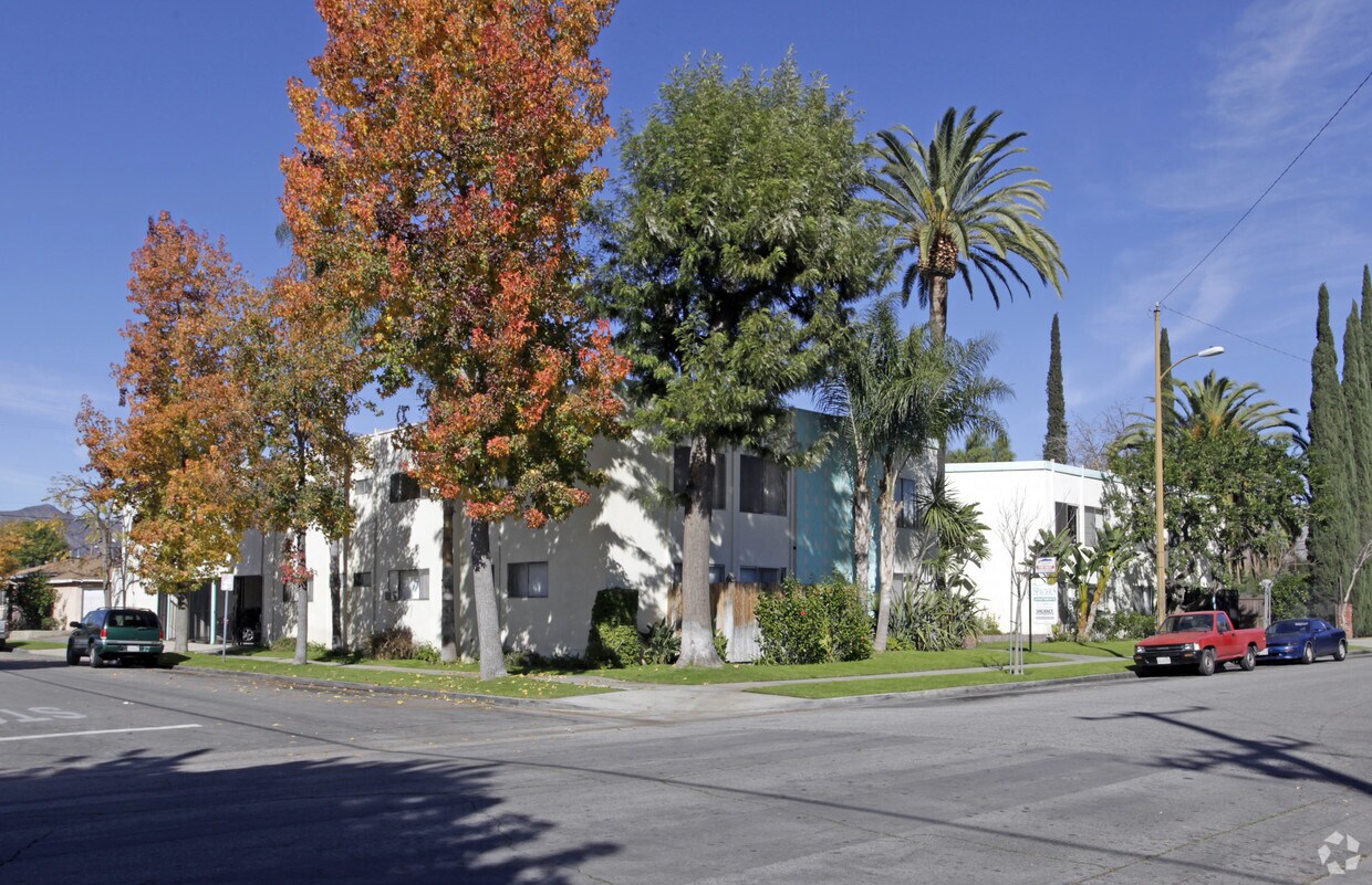 Building Photo - 301 N Hagar St