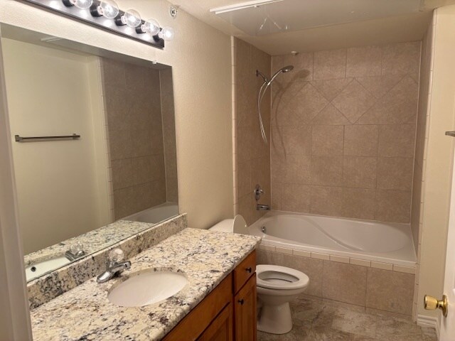 Foto del edificio - Waxahachie Village Apartments Condominiums