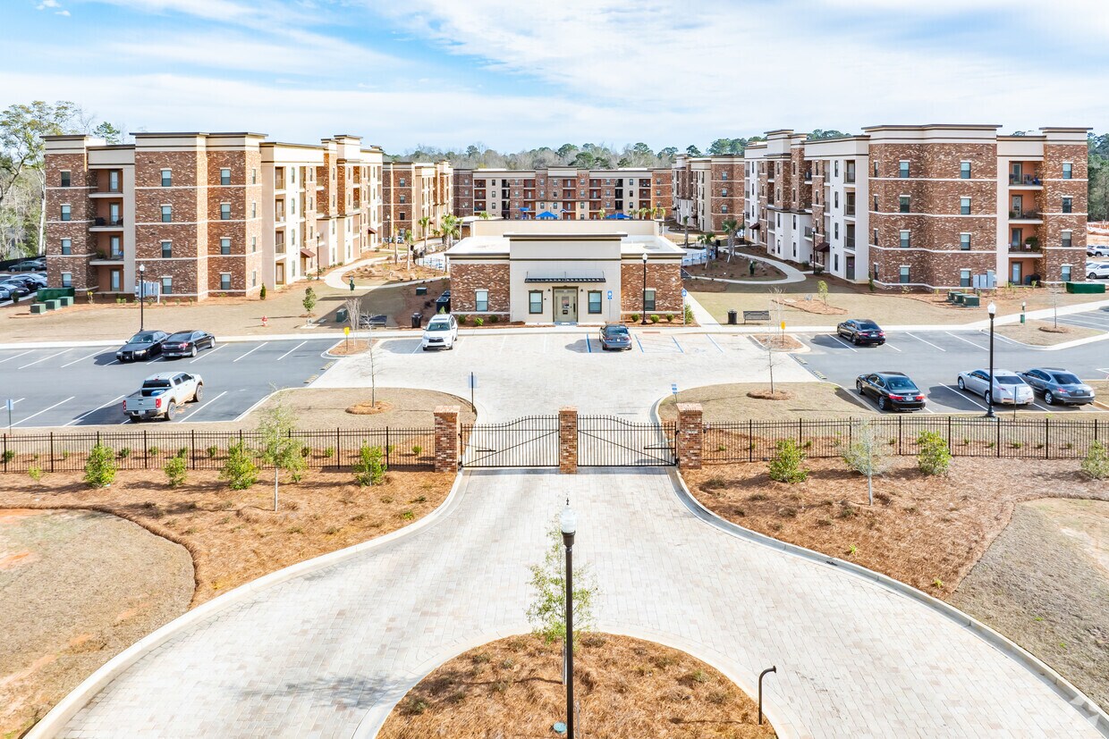 Grand Park Luxury Apartment Homes Apartments in Thomasville, GA