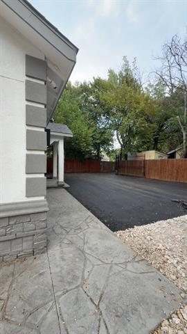 Foto del edificio - 306 Broadmoor Ave