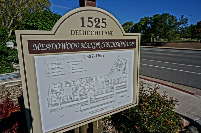 Building Photo - Convenient & Cozy Ground Level Condo Near ...