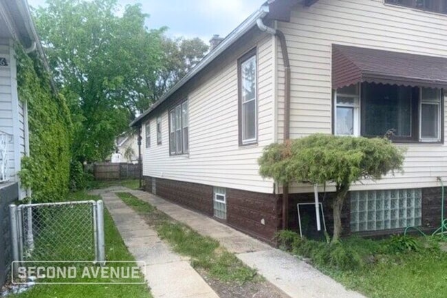 Building Photo - 9932 S Lafayette Ave