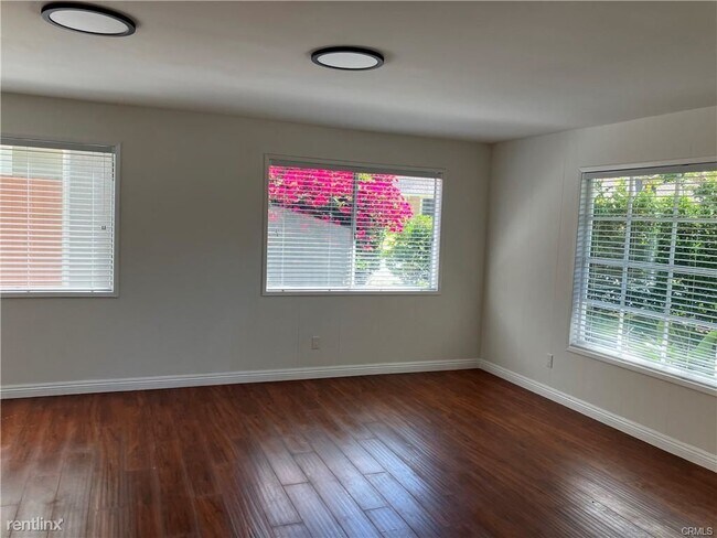 Building Photo - 3 br, 3 bath House - 1801 Colina Dr