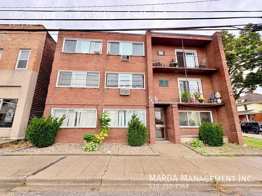Primary Photo - BRIGHT & SPACIOUS 2 BED/1 BATH APARTMENT -...