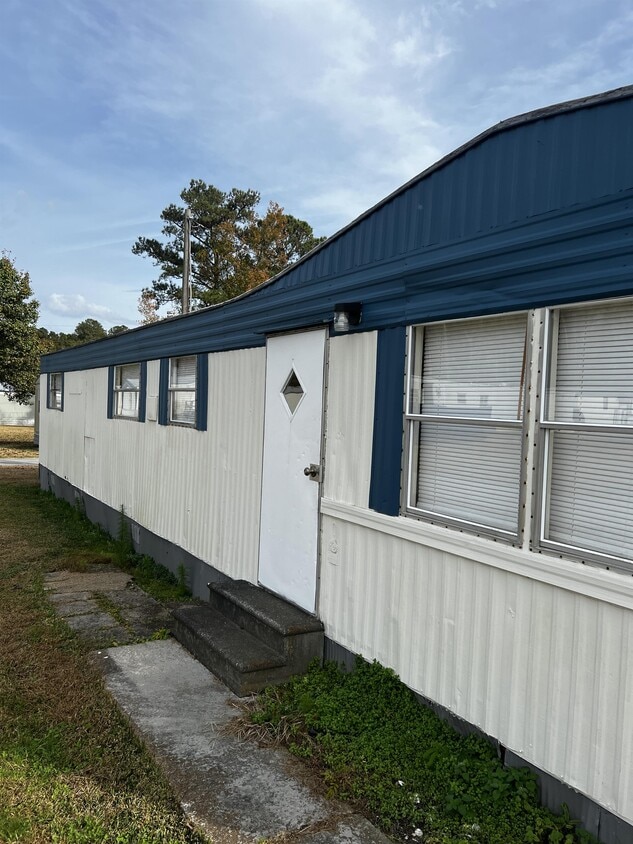 Primary Photo - 175 Clayton James Rd