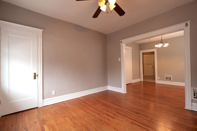 Building Photo - 2204-2206-2206 Portis Ave