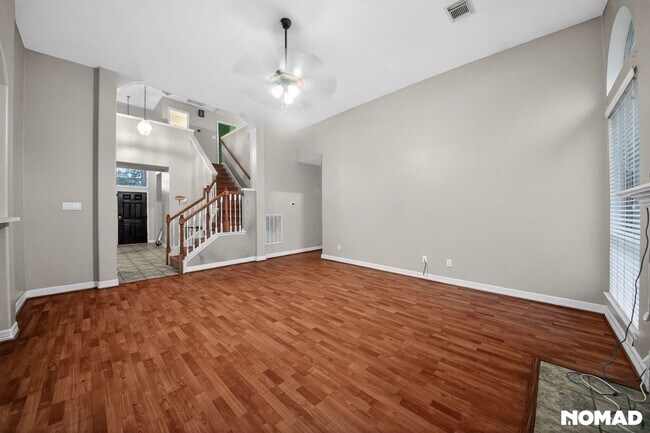 Foto del edificio - 1811 Quiet Hollow Dr