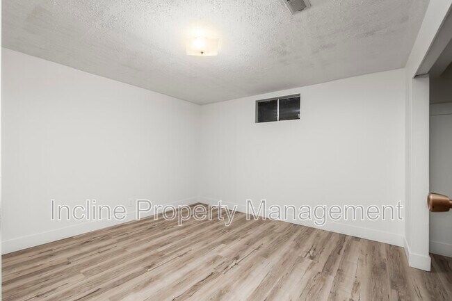 Foto del edificio - 8321 S 745 E