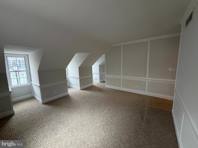 Foto del edificio - 123 N Washington St