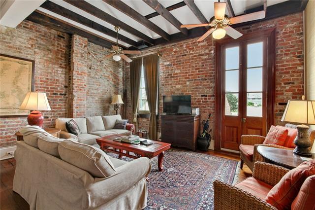Building Photo - 910 Chartres St