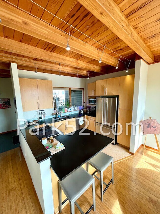 Foto del edificio - Downtown Tacoma Townhome!