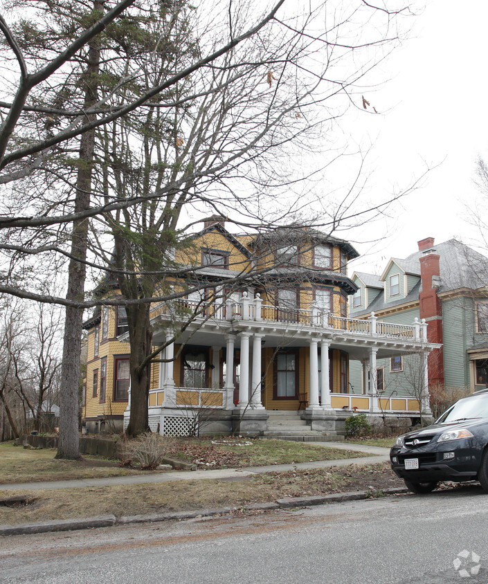 Foto del edificio - 155 Wendell Ave