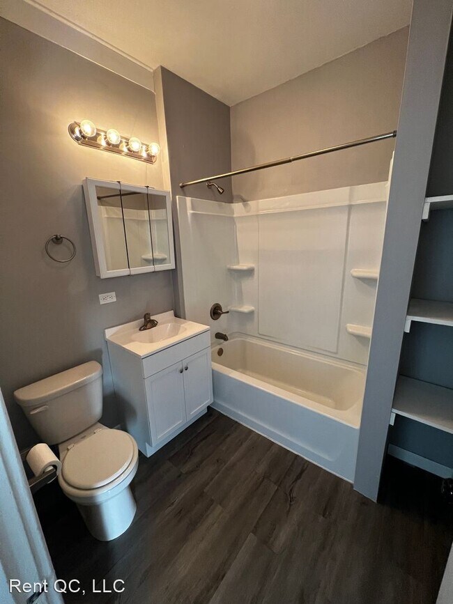 Foto del edificio - 3 br, 1 bath House - 1723 W. Locust Street