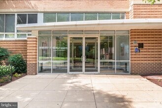 Building Photo - 355 I St SW