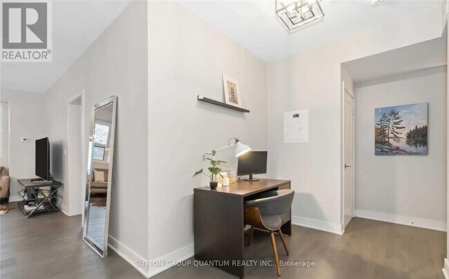 Photo du bâtiment - 1575-1575 Lakeshore Rd W
