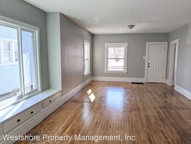 Building Photo - 3 br, 1 bath House - 486 E. Apple Ave.