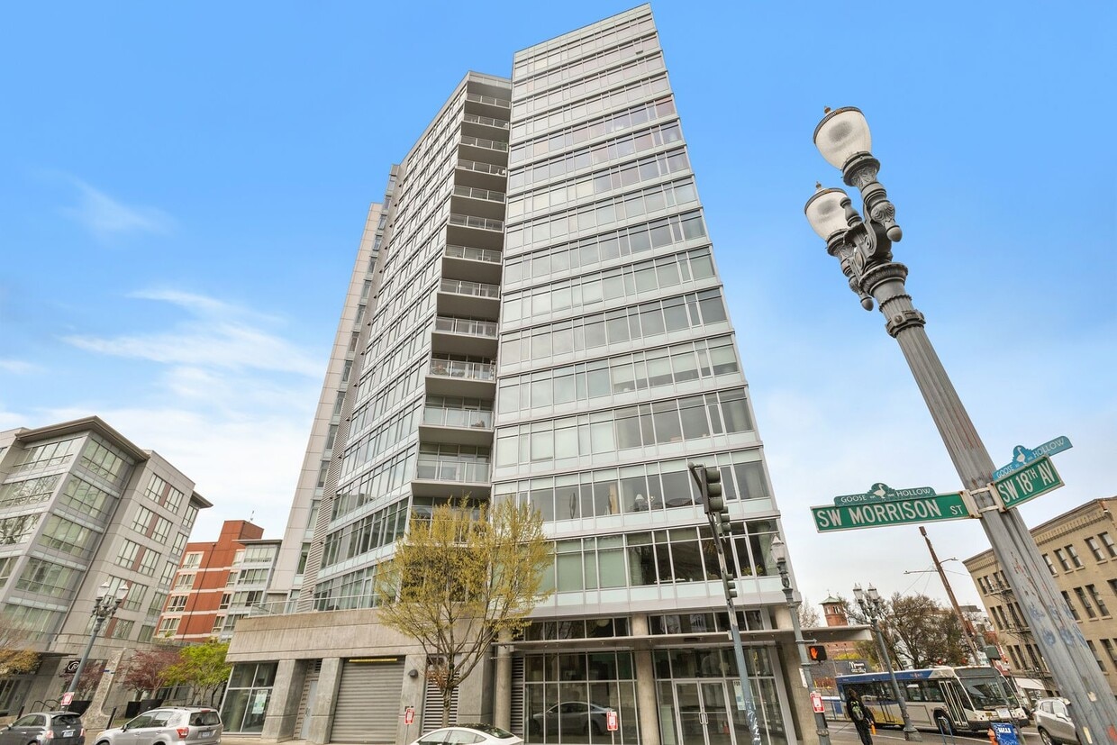 The Civic Condominiums - 8th floor west facing studio w/parking/ most utilities/concierge/views (... - The Civic Condominiums - 8th floor west facing studio w/parking/ most utilities/concierge/views (...
