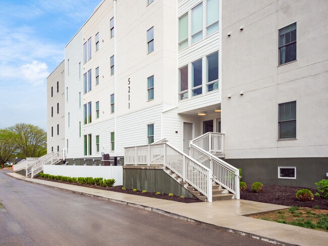 Foto del edificio - 5211 Highpointe Lakes Dr