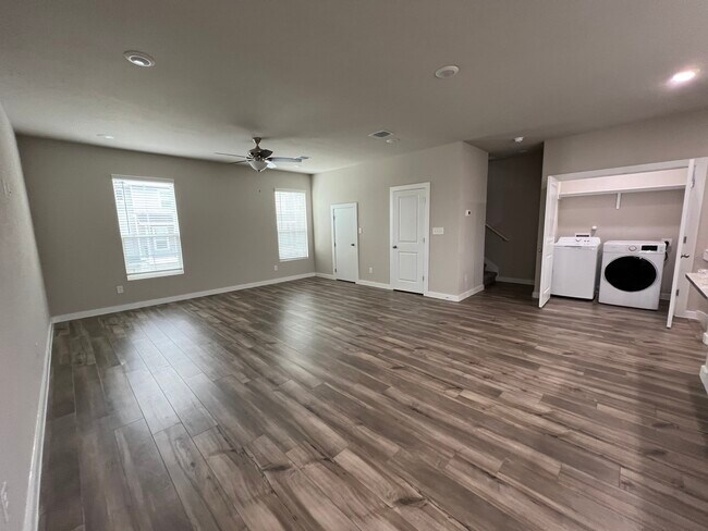 Building Photo - 21527 Sir Walter Ln