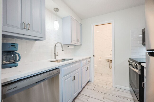 Foto del edificio - Newly Renovated Winter Rental at the Thorwald Condos